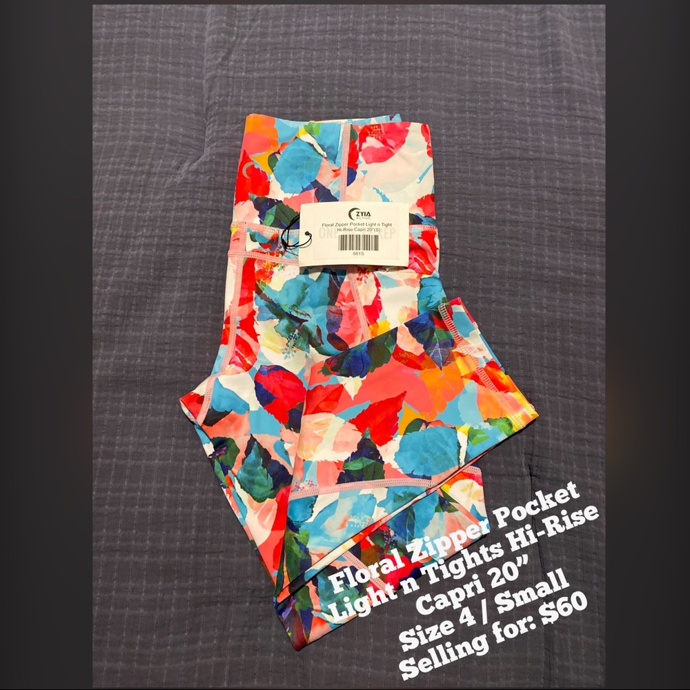 Floral zipper pocket light tight high-rise capris